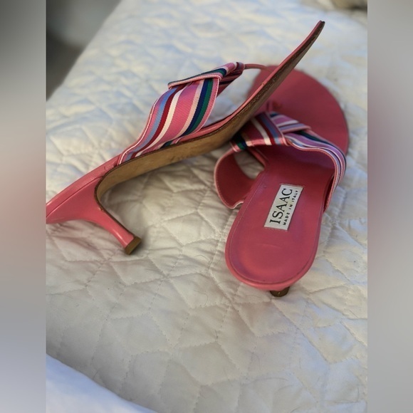 Isaac Mizrahi Shoes - Isaac Mizrahi Stripe Thongs heels Size 8